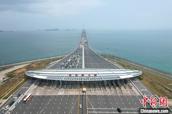 港珠澳大桥今年出入境客流突破1000万人次